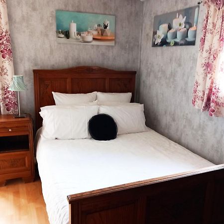Country B&B Saint-Pierre-d'Eyraud Buitenkant foto