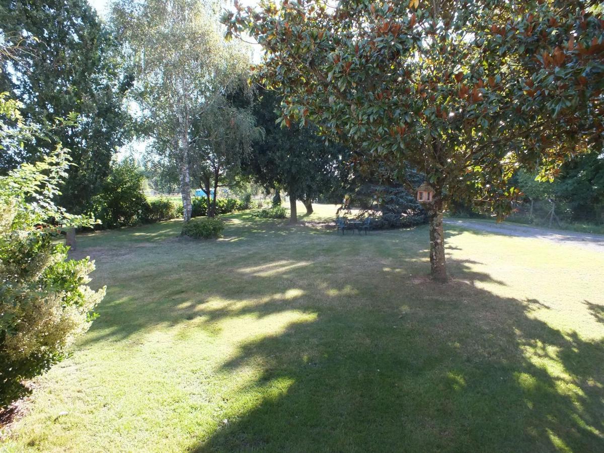 Country B&B Saint-Pierre-d'Eyraud Buitenkant foto